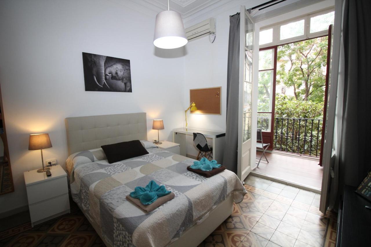 Alojamiento Roger Bed & Breakfast Barcelona Exterior foto