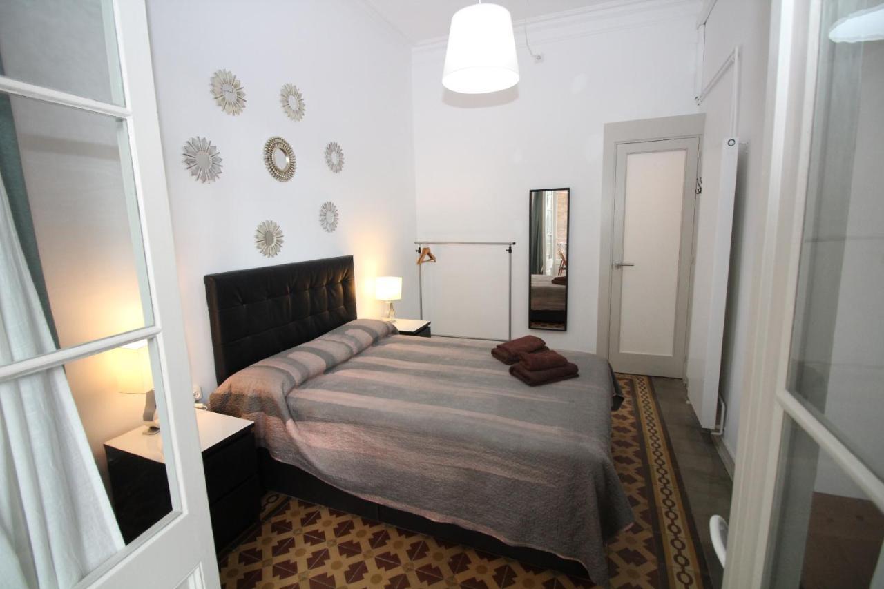 Alojamiento Roger Bed & Breakfast Barcelona Exterior foto