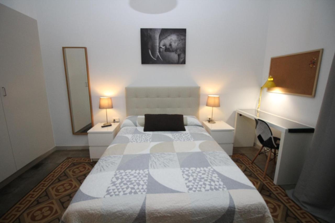 Alojamiento Roger Bed & Breakfast Barcelona Exterior foto